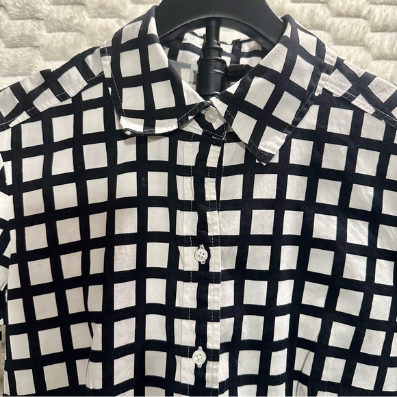 Women Monochrome Checkered Blouse - Picture 3 of 6